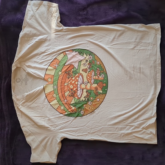 Tops - Mushroom tee